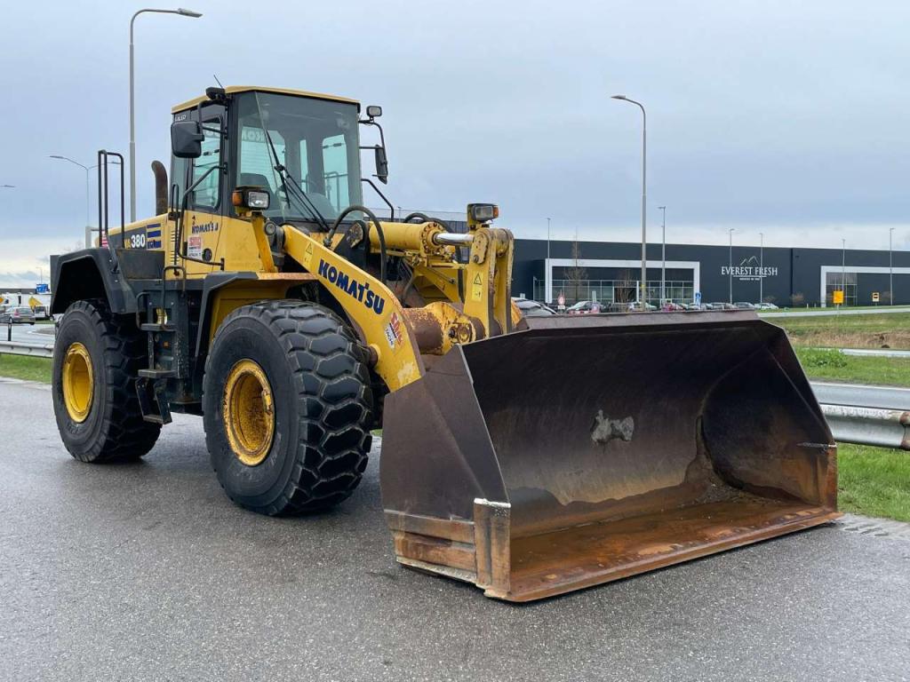 Komatsu WA380-5H Photo 8
