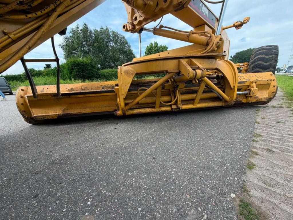 Caterpillar 140H Photo 18