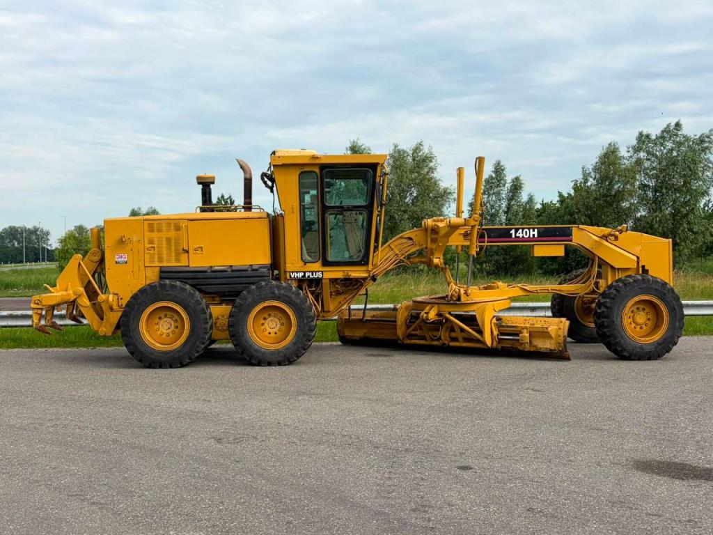 Caterpillar 140H Photo 6