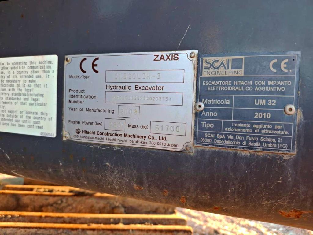 Hitachi ZX520LCH-3 Photo 5