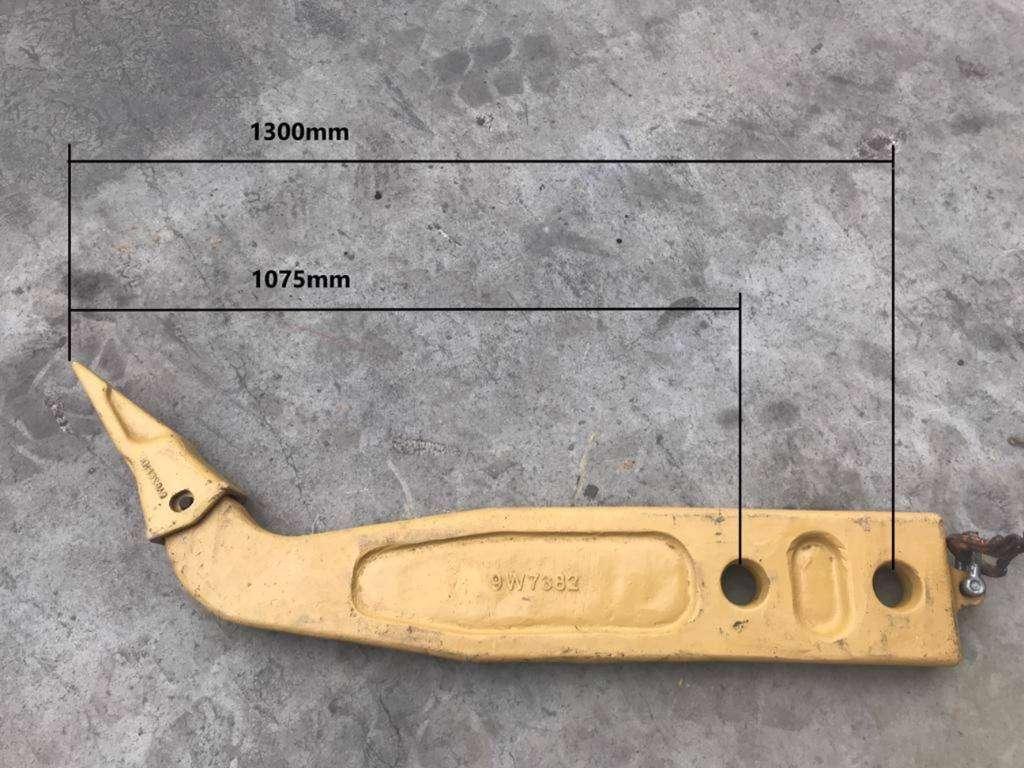 Caterpillar D7E Shank incl. Tip Photo 3