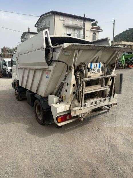Nissan Cabstar Photo 4