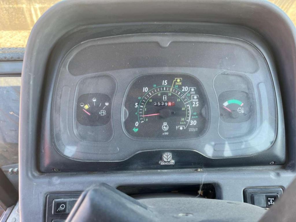 New Holland TL100 Photo 7