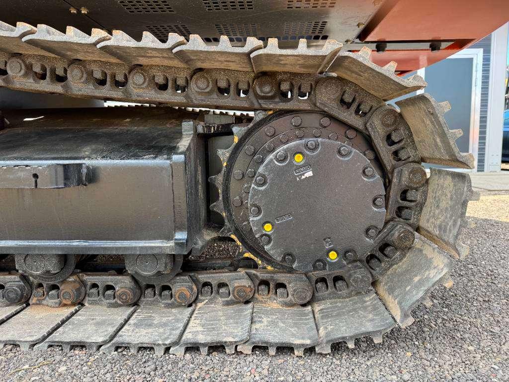 Hitachi EX215LC-5G - New / Unused / Cummins Engine Photo 20