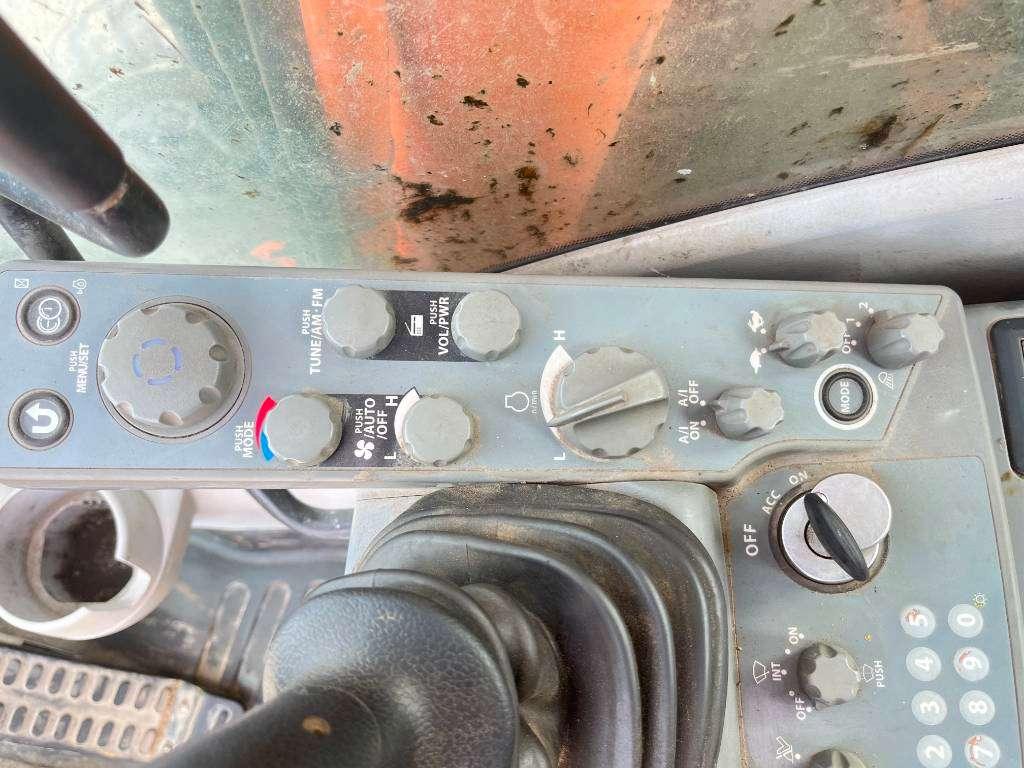 Hitachi ZX170W-5B - Blade / Triple Boom / Auto Greasing Photo 13