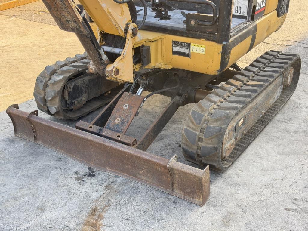 Caterpillar 301.8 Photo 5
