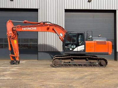 Hitachi ZX210 LC - 6 - CE certified en vente par Big Machinery