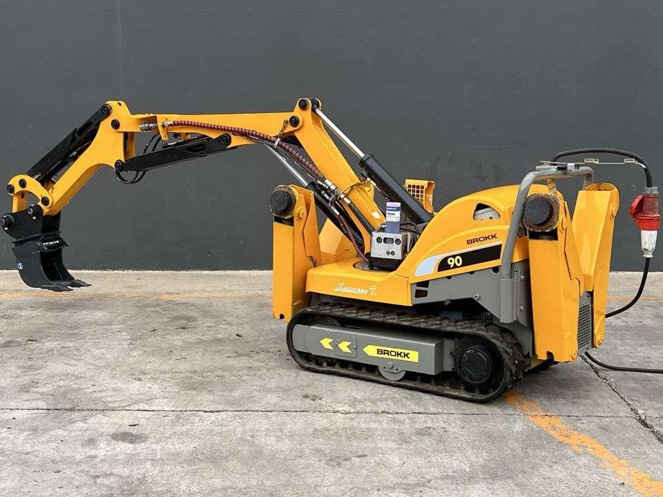 Brokk 90 Photo 3