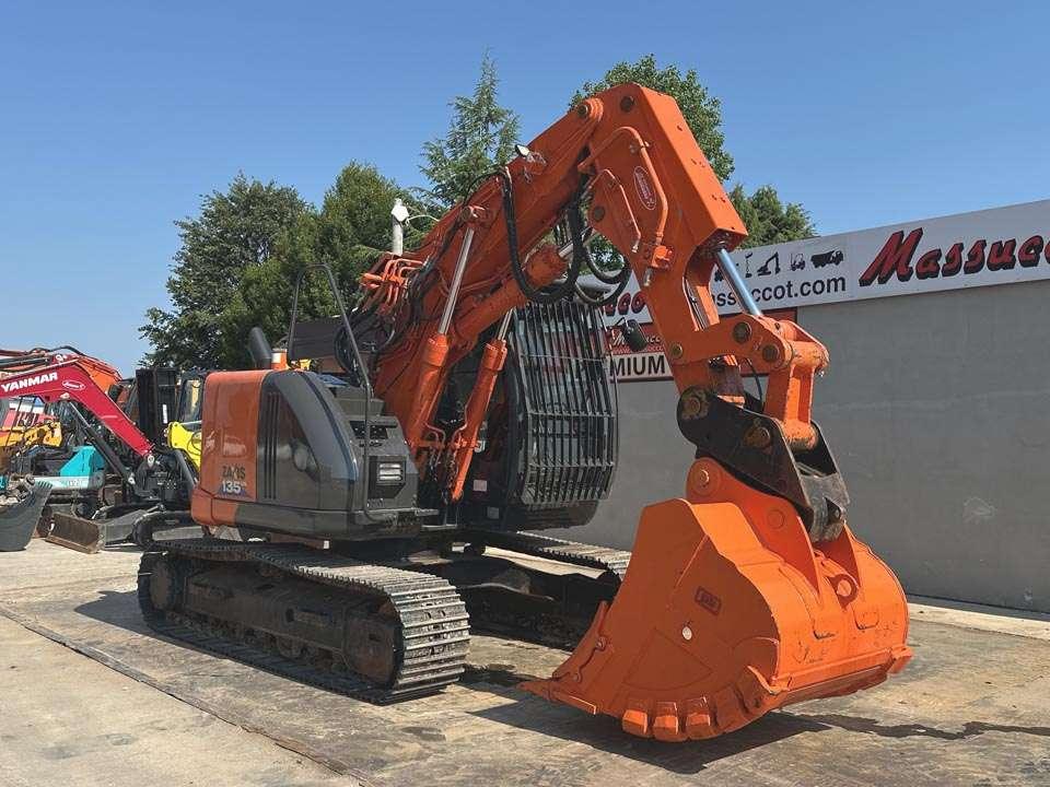 Hitachi ZX135US-5B TUNNELING Photo 18