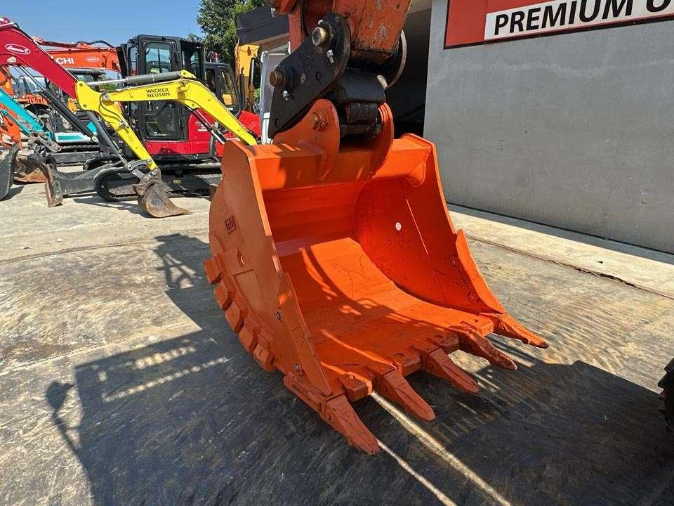 Hitachi ZX135US-5B TUNNELING Photo 7