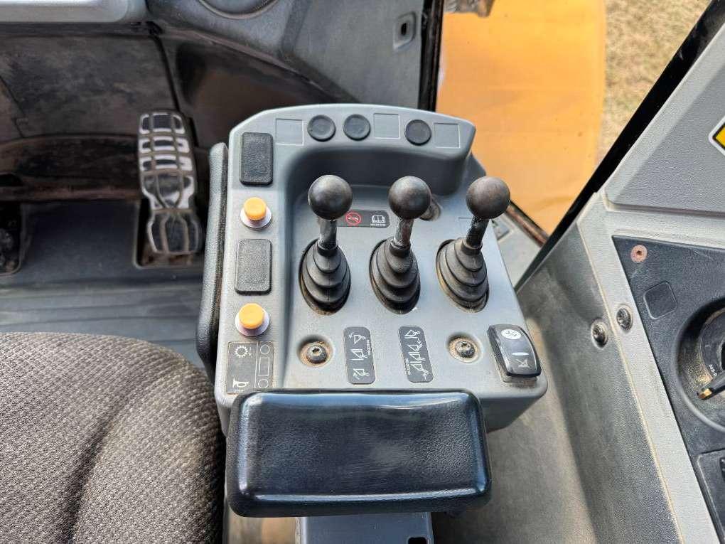 Caterpillar 966K - 3rd Function / Automatic Greasing Photo 11