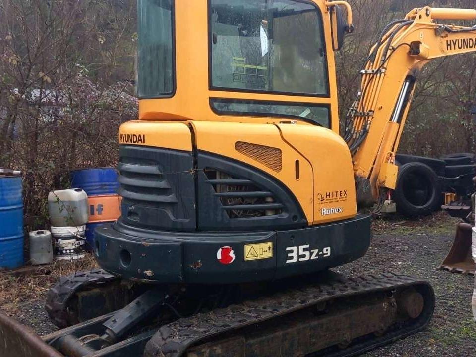 Hyundai Robex 35Z-9 Photo 1