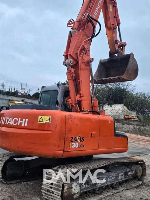 Hitachi ZX130 Photo 3