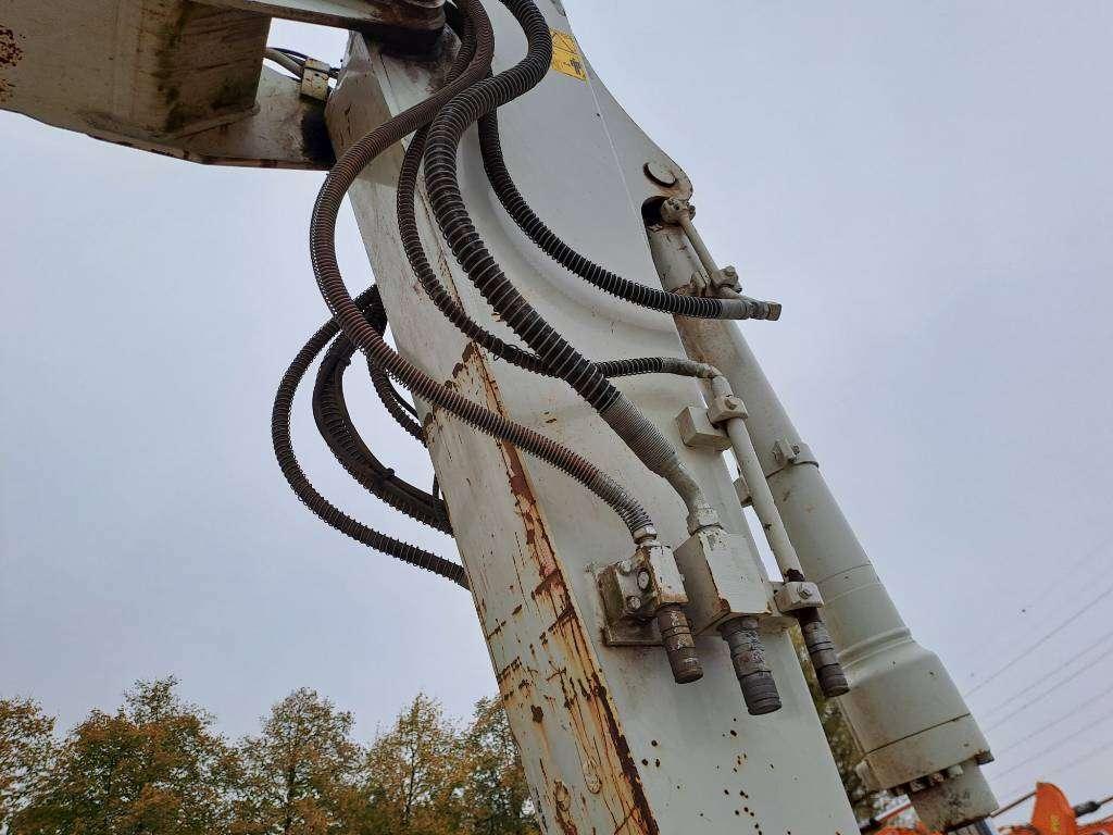 Takeuchi TB2150 Photo 8
