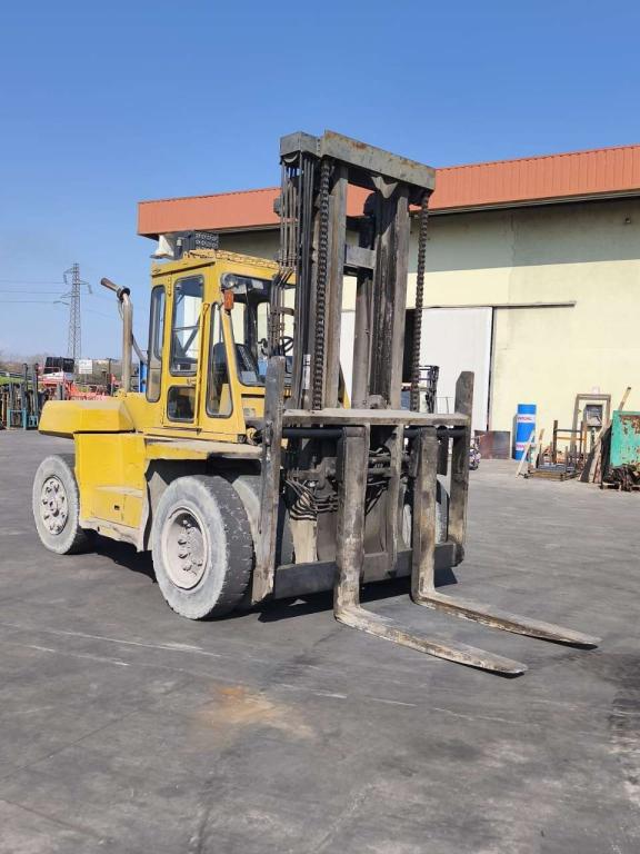 Caterpillar DP135 Photo 2