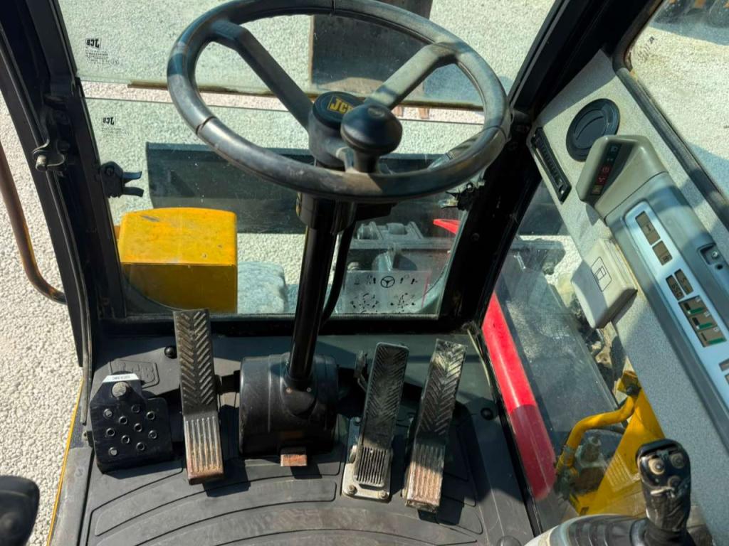 JCB JS130W Photo 8