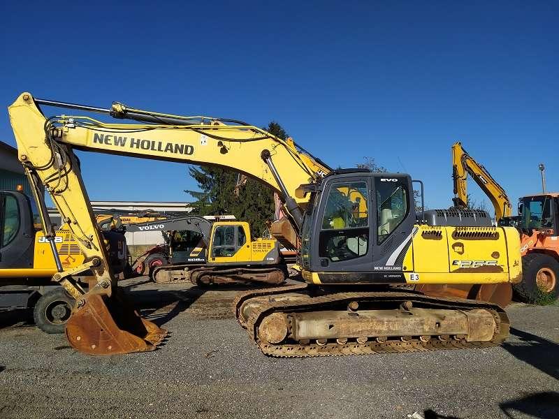 New Holland E265 Photo 2