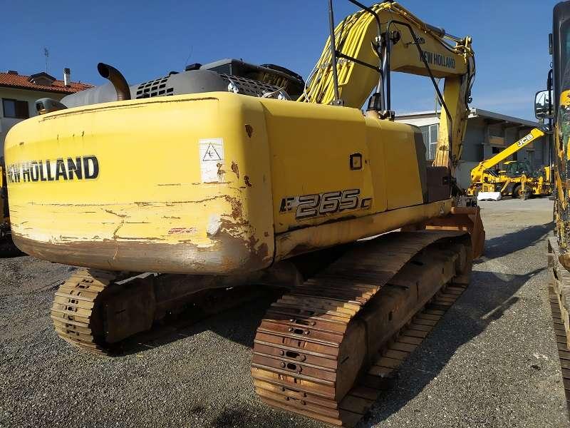 New Holland E265 Photo 9