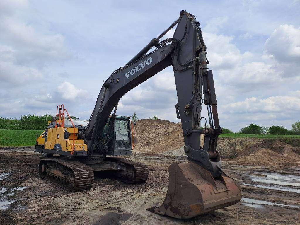 Volvo EC300EL Photo 6