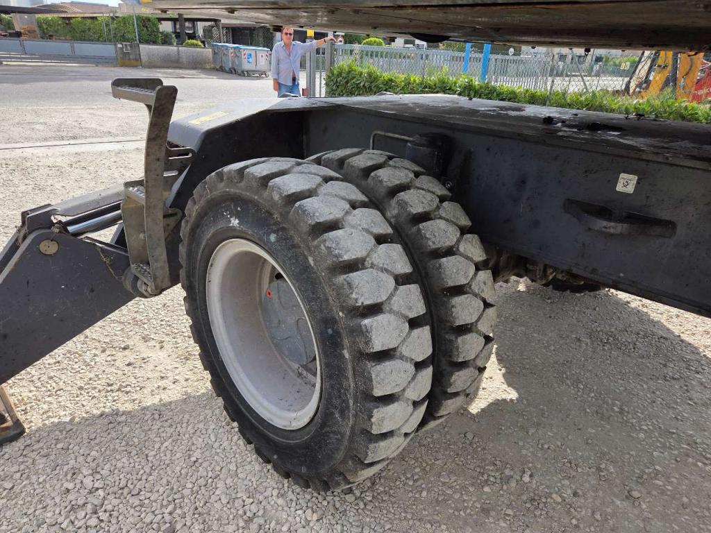 Fuchs MHL335F Photo 10