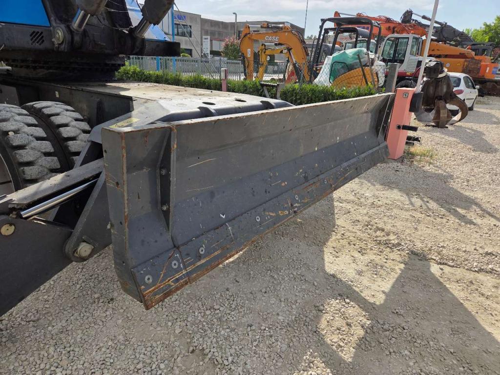 Fuchs MHL335F Photo 9