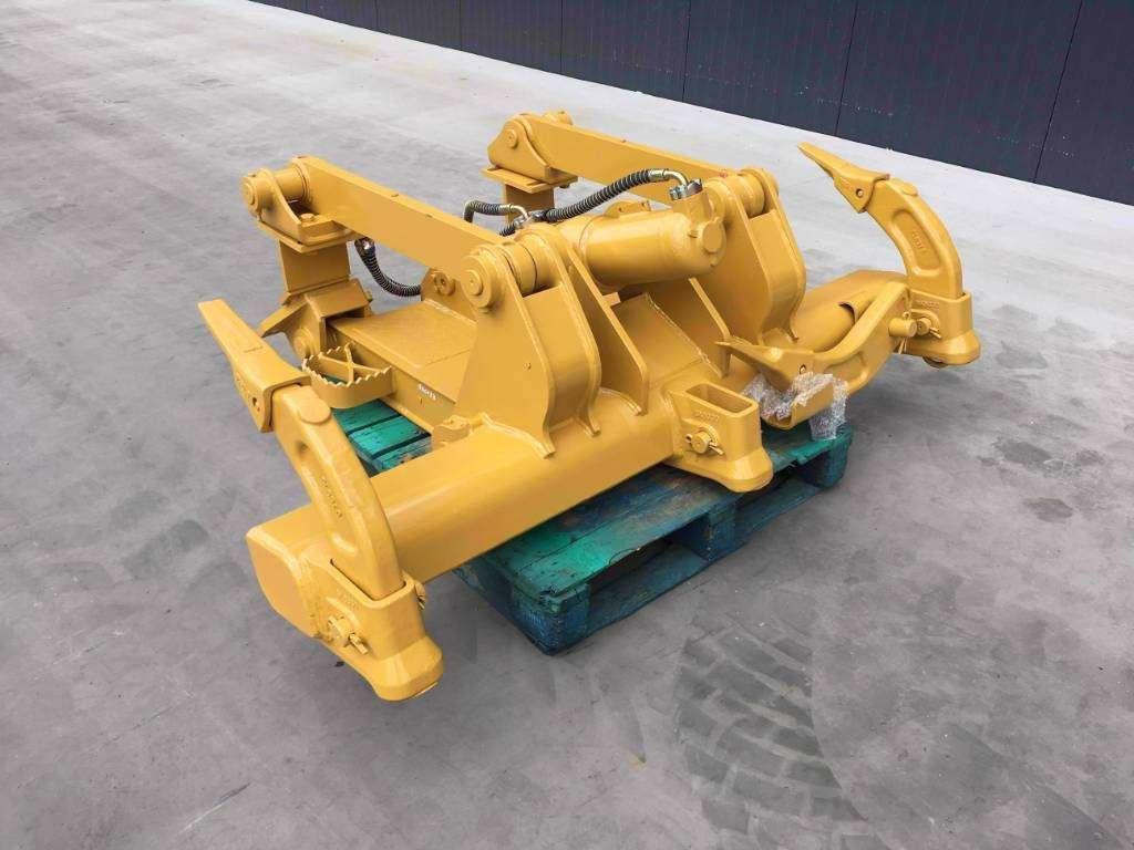 Caterpillar D4 NG Photo 2