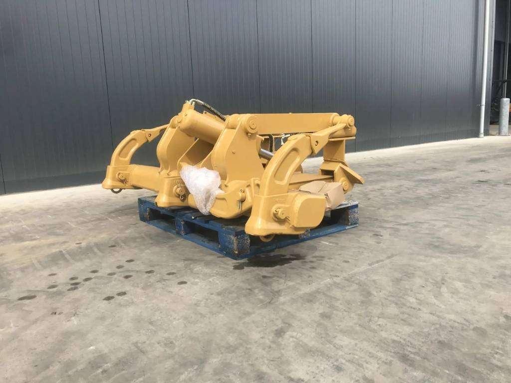 Caterpillar D4 NG Photo 5