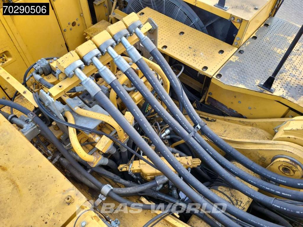 Caterpillar 390 D L Photo 19