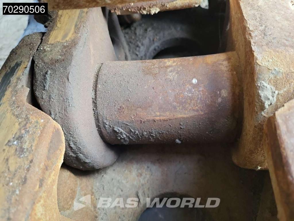 Caterpillar 390 D L Photo 25