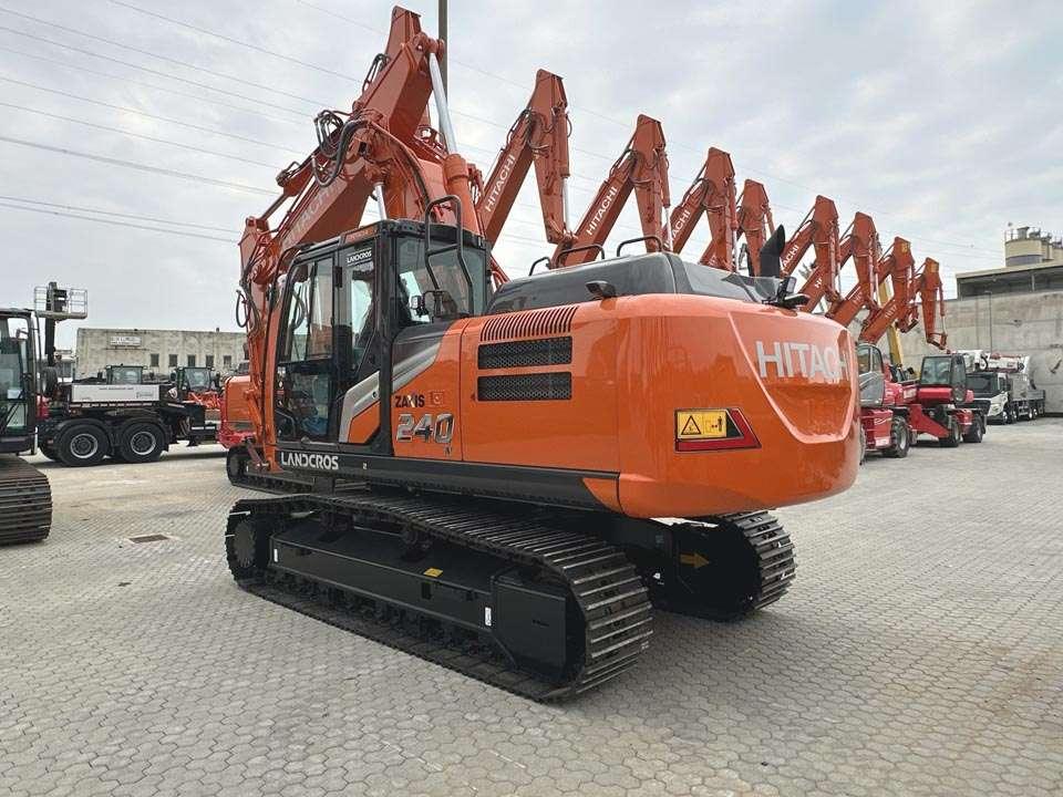 Hitachi ZX240N-7 Photo 3