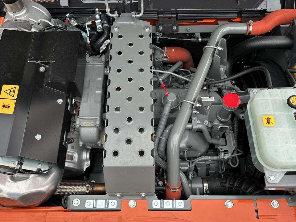 Hitachi ZX240N-7 Photo 8