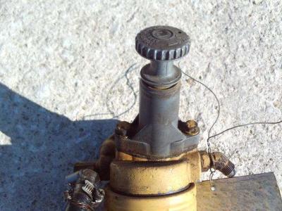 Support de filtre à carburant pour Caterpillar 951C - MOTORE 3304 en vente par OLM 90 Srl