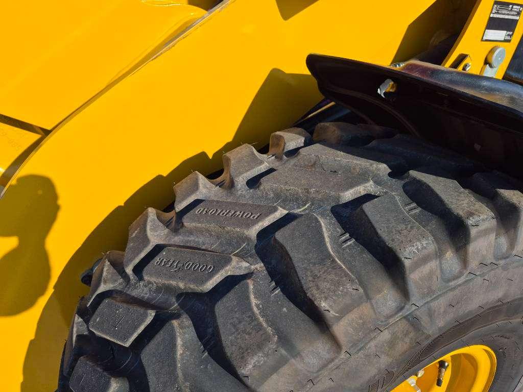 Caterpillar 906 Photo 19