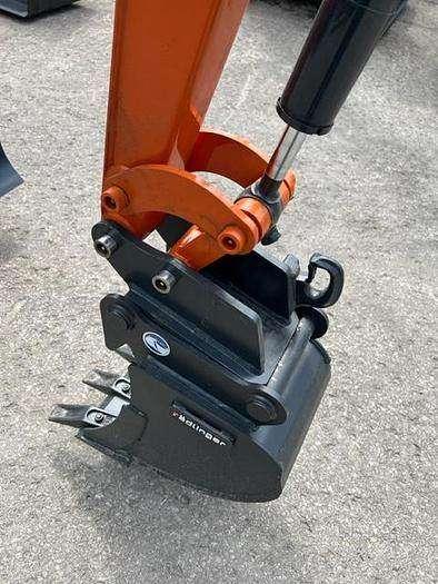 Hitachi ZX10U-6 Photo 5