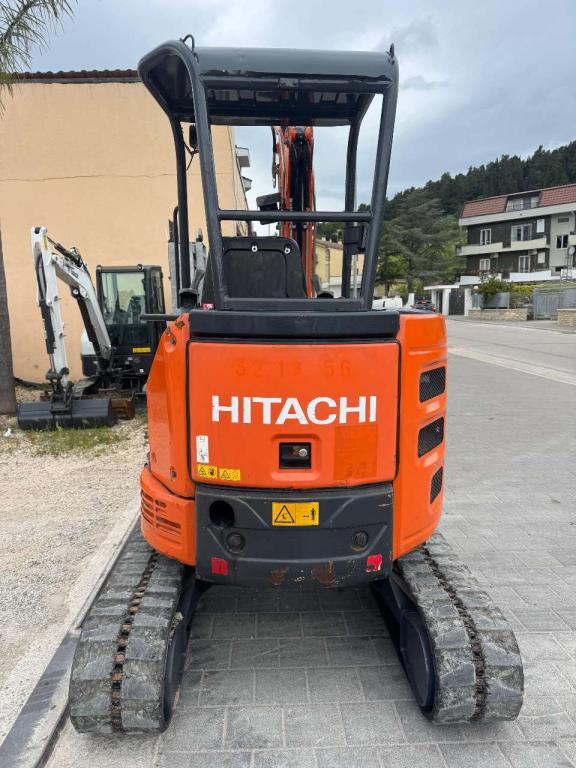 Hitachi ZX26U Photo 3