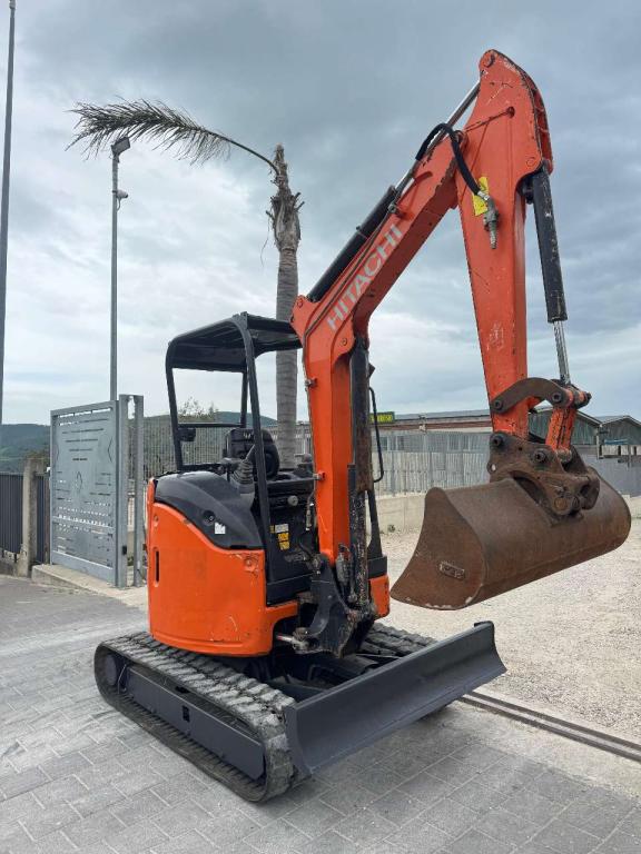 Hitachi ZX26U Photo 6