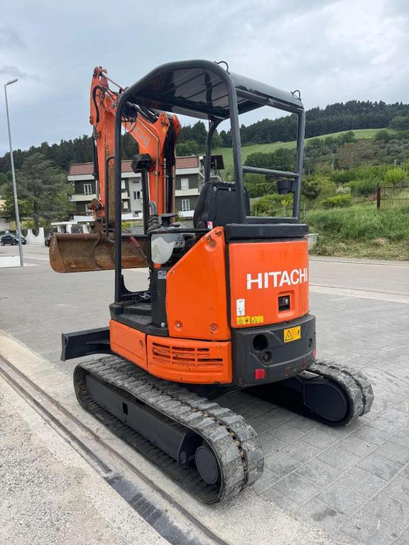 Hitachi ZX26U Photo 9