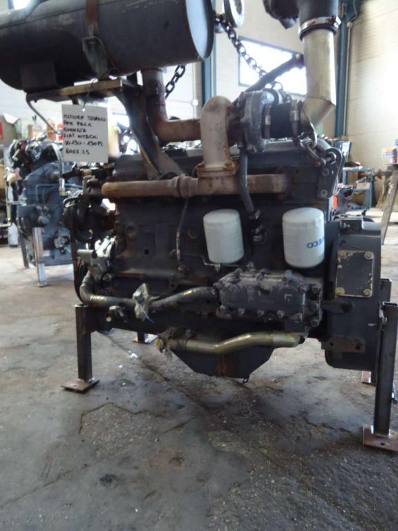 Moteur à combustion pour 8065.25 per Fiat Hitachi W130-130PL Photo 2