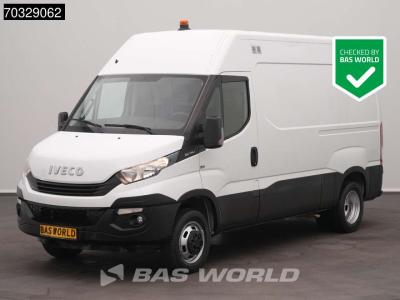 Iveco Daily 35C14 Luchtvering Euro6 Trekhaak Dubbellucht Airco L2H2 L2 3520 A/C Cruise control en vente par BAS World B.V.