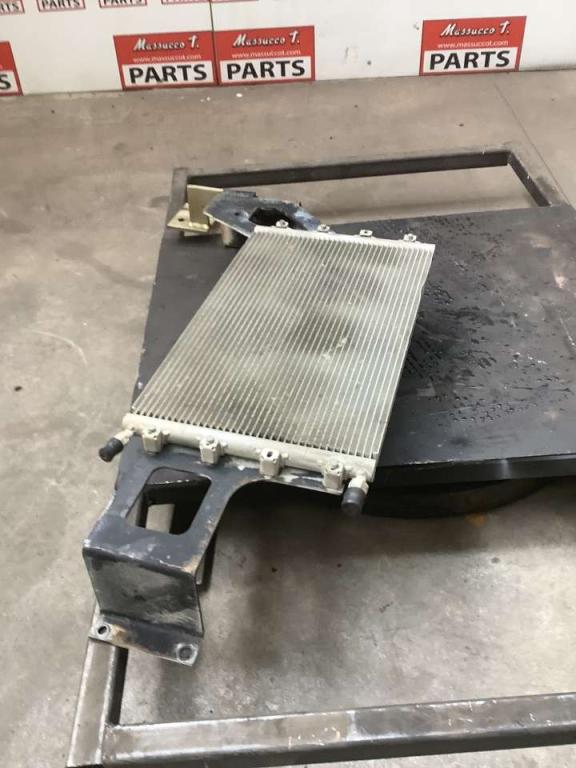 Radiateur climatisation pour New Holland E 385 Photo 2