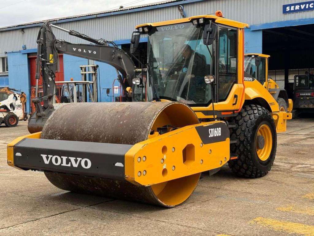 Volvo SD160B Photo 3