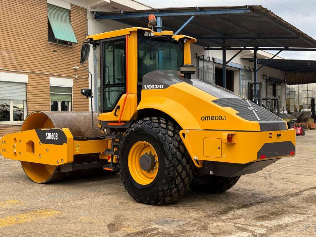 Volvo SD160B Photo 7