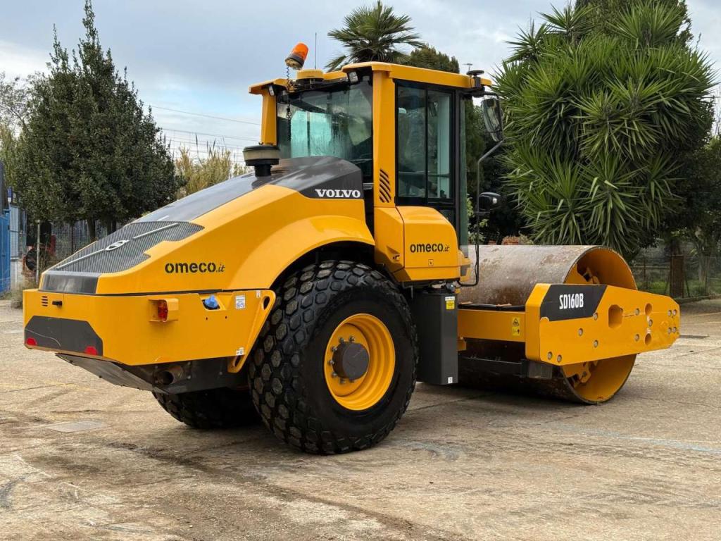 Volvo SD160B Photo 8