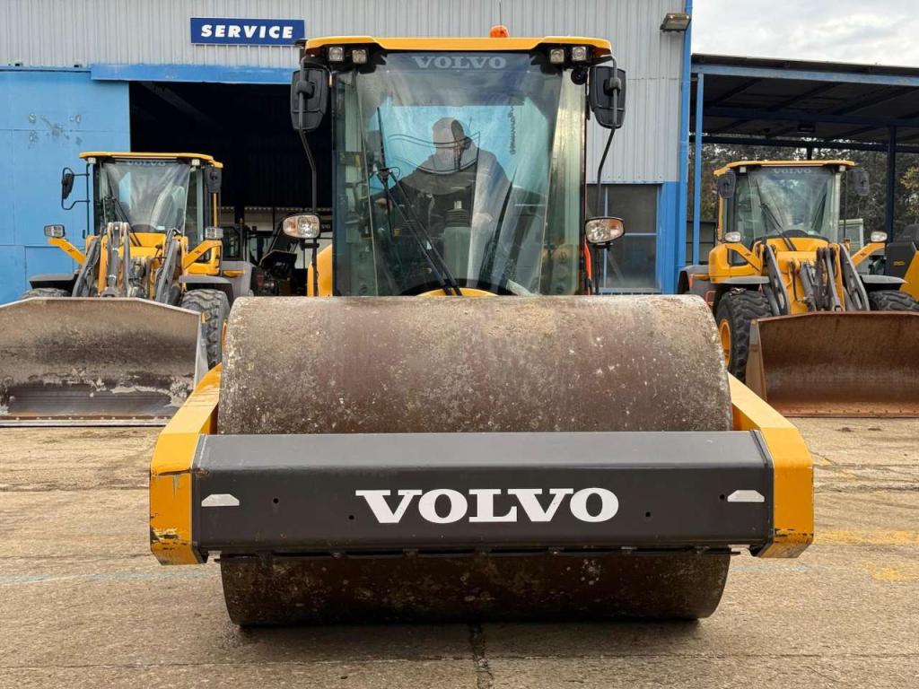 Volvo SD160B Photo 9