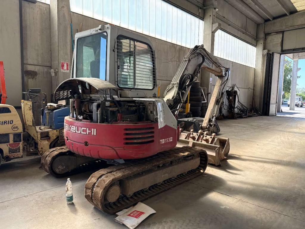 Takeuchi TB153FR Photo 6