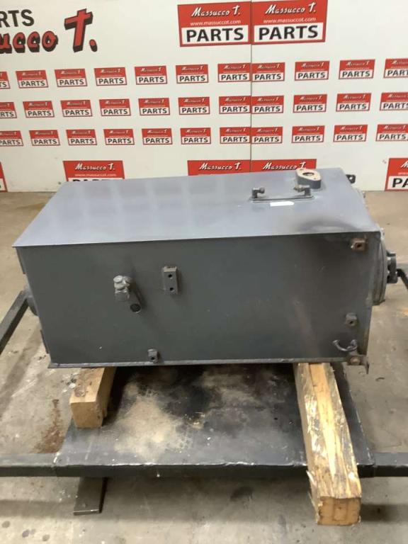Réservoir de huile pour Komatsu PC228-3 Photo 3