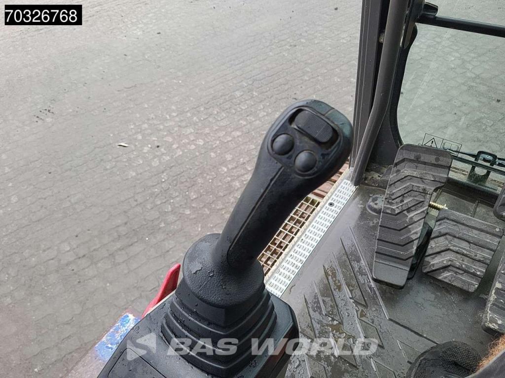 Volvo EC250 E L Photo 29