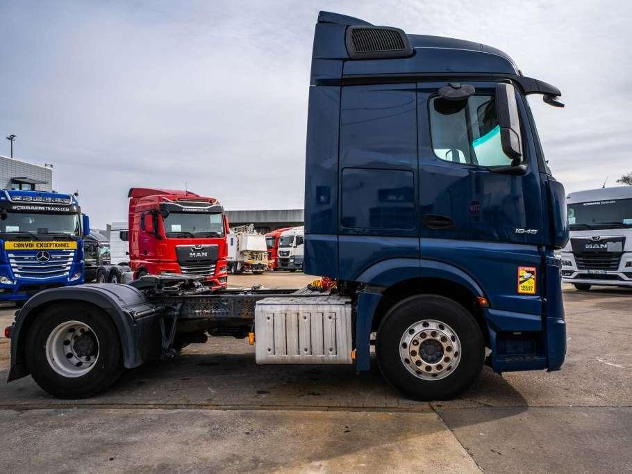 Mercedes-Benz ACTROS 1846 BLS +ADR Photo 4