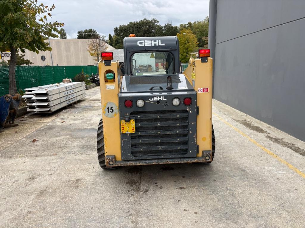 Gehl R260 Photo 4