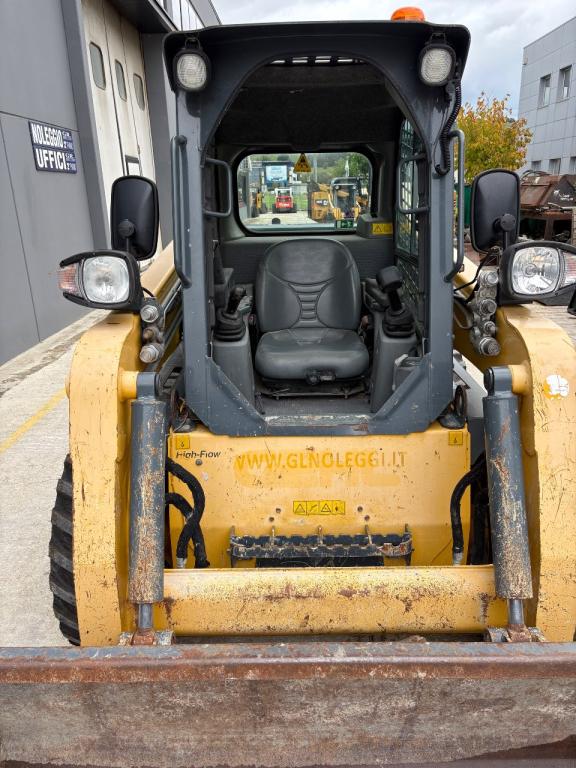 Gehl R260 Photo 6